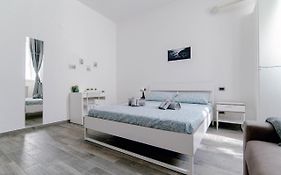 Downtown Rooms